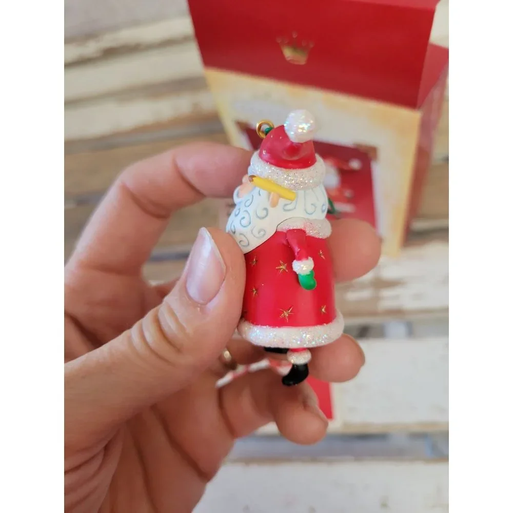 Hallmark so much to do Santa 2004 ornament Xmas holiday tree home decor‎